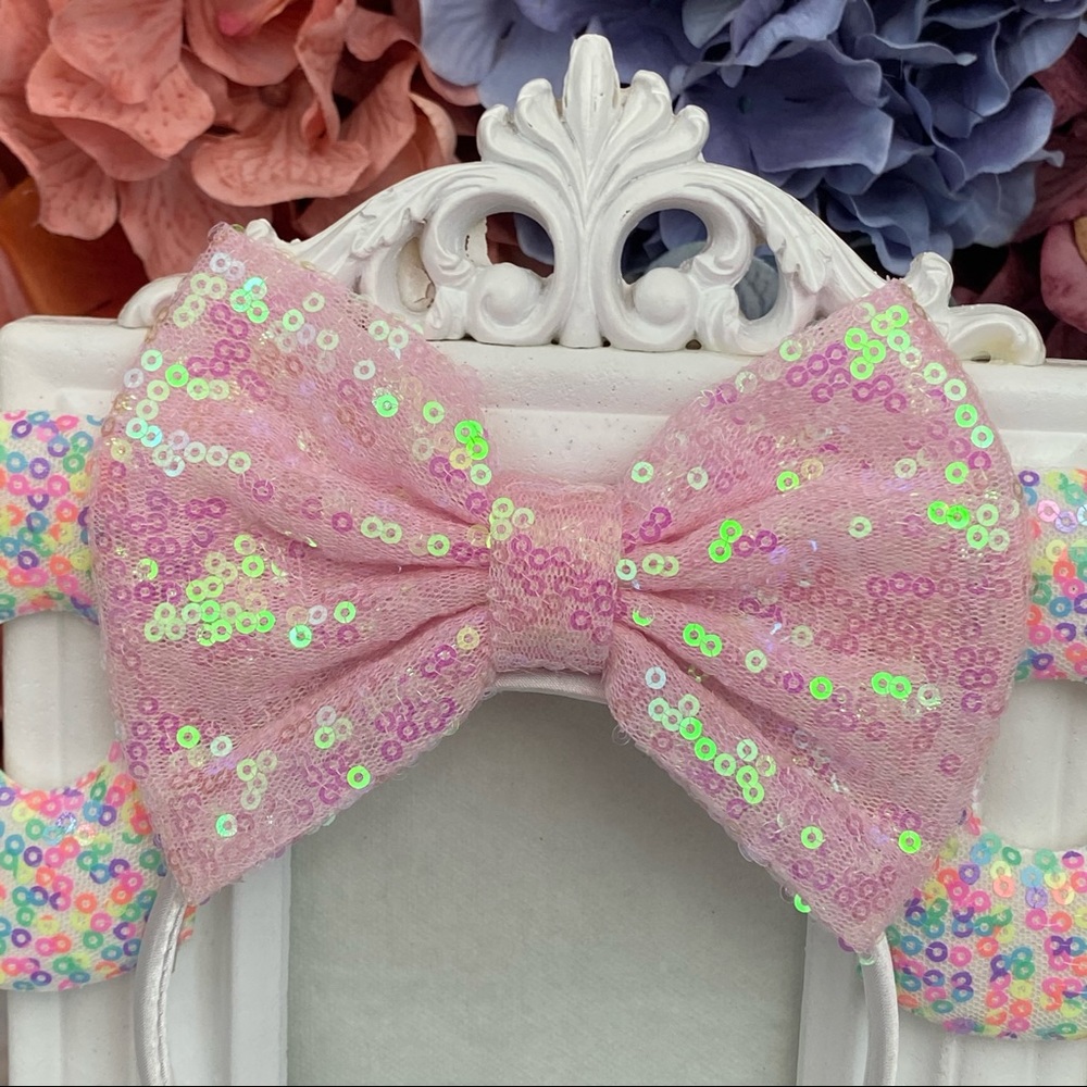 Minnie Mouse Sequin Sprinkle Donut Headband w/ Bow - Picture 4 of 11
